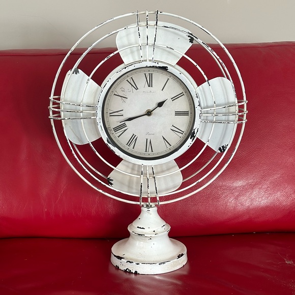 Vintage look fan clock - Picture 1 of 3
